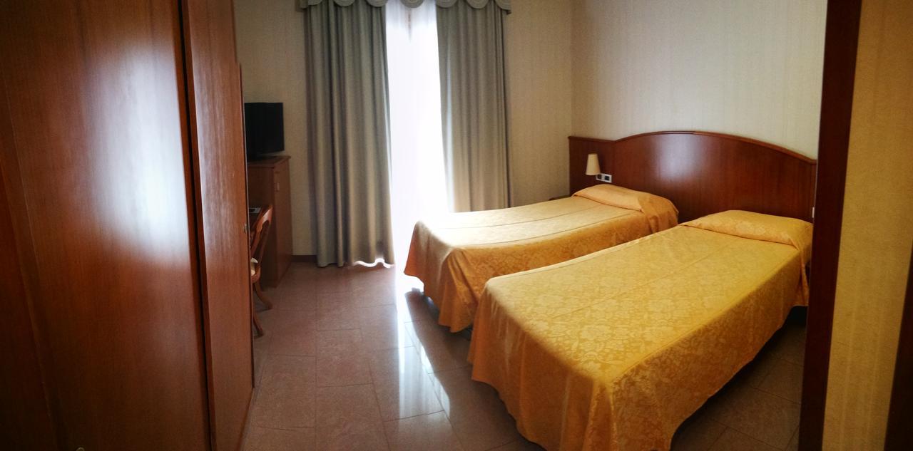 Hotel Willy Gemona del Friuli Exterior photo
